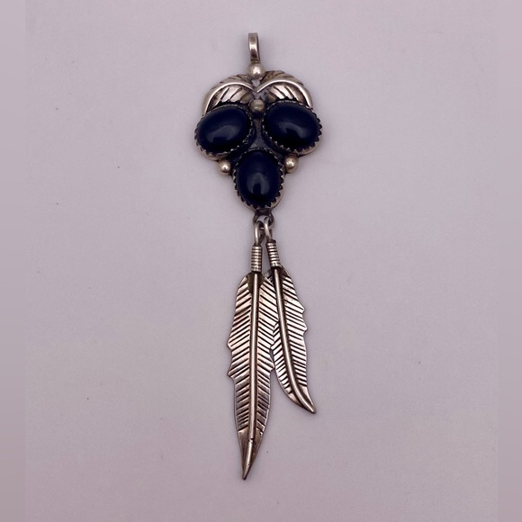 Jewelry - Sterling silver onyx native pendant signed Sampson yazzie SY